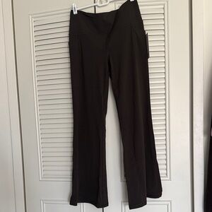 NWT Athleta Salutation Stash Flare Pant in Truffle